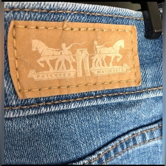 Levi’s 525 perfect waist light wash jeans size 12 - Picture 4 of 4